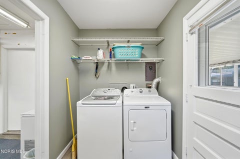 Tiny photo for 1037 Rosedale Street, Maumee, OH 43537 (MLS # 10014311)