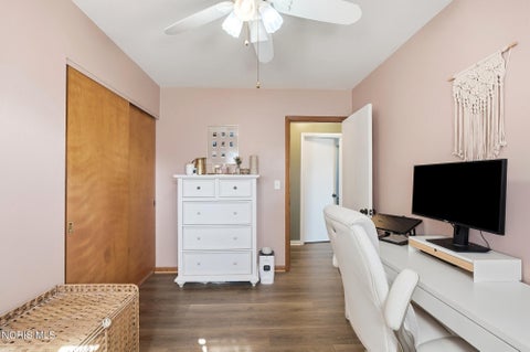 Tiny photo for 1037 Rosedale Street, Maumee, OH 43537 (MLS # 10014311)
