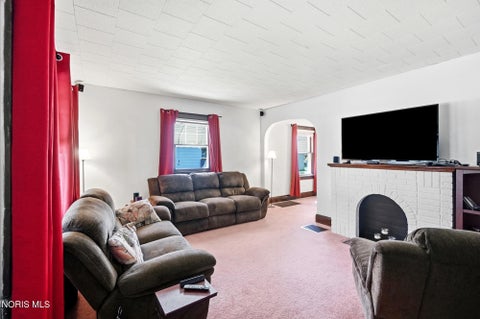 Tiny photo for 1931 Mansfield Road, Toledo, OH 43613 (MLS # 10012557)