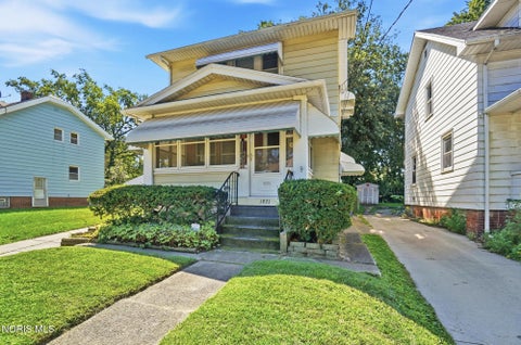 Tiny photo for 1931 Mansfield Road, Toledo, OH 43613 (MLS # 10012557)