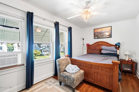 Tiny photo for 1931 Mansfield Road, Toledo, OH 43613 (MLS # 10012557)