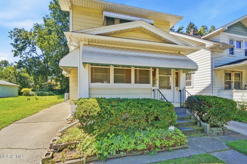 Tiny photo for 1931 Mansfield Road, Toledo, OH 43613 (MLS # 10012557)