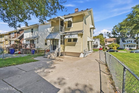 Tiny photo for 1931 Mansfield Road, Toledo, OH 43613 (MLS # 10012557)