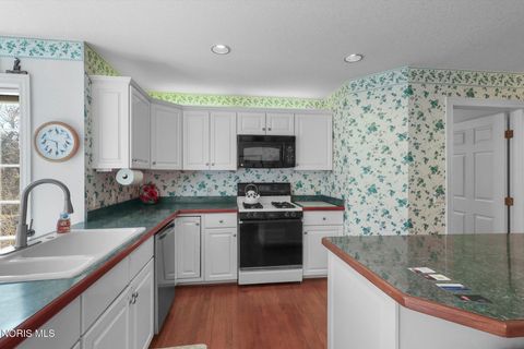 Tiny photo for 4349 Glendale Avenue, Toledo, OH 43614 (MLS # 10004830)