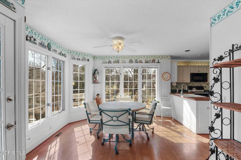 Tiny photo for 4349 Glendale Avenue, Toledo, OH 43614 (MLS # 10004830)