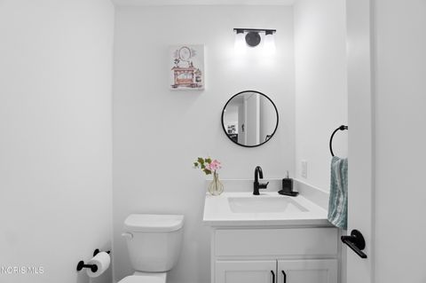 Tiny photo for 136 Barton Creek Drive, Perrysburg, OH 43551 (MLS # 10004590)