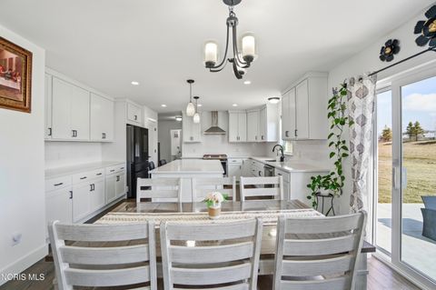 Tiny photo for 136 Barton Creek Drive, Perrysburg, OH 43551 (MLS # 10004590)