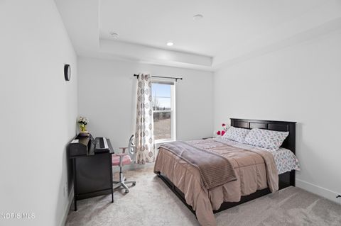 Tiny photo for 136 Barton Creek Drive, Perrysburg, OH 43551 (MLS # 10004590)