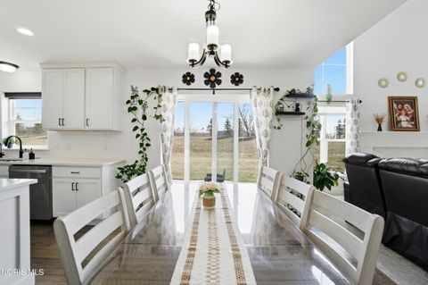 Tiny photo for 136 Barton Creek Drive, Perrysburg, OH 43551 (MLS # 10004590)