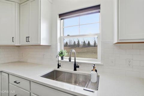 Tiny photo for 136 Barton Creek Drive, Perrysburg, OH 43551 (MLS # 10004590)