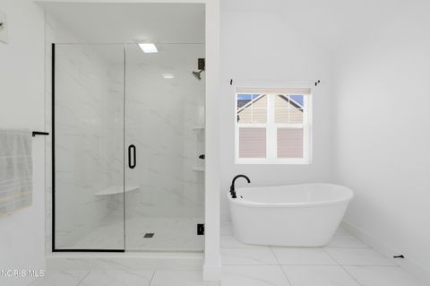 Tiny photo for 136 Barton Creek Drive, Perrysburg, OH 43551 (MLS # 10004590)