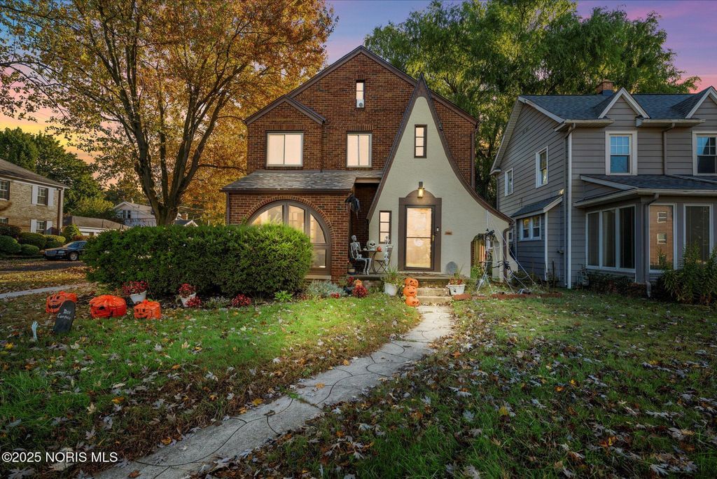 Photo for 3438 Rushland Avenue, Toledo, OH 43606 (MLS # 10000369)