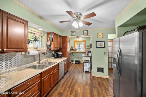 Tiny photo for 3438 Rushland Avenue, Toledo, OH 43606 (MLS # 10000369)