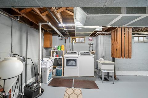 Tiny photo for 3438 Rushland Avenue, Toledo, OH 43606 (MLS # 10000369)