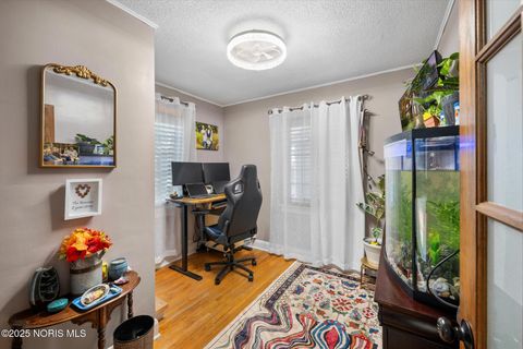 Tiny photo for 3438 Rushland Avenue, Toledo, OH 43606 (MLS # 10000369)