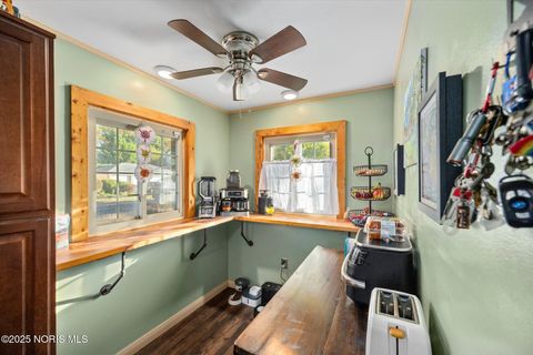 Tiny photo for 3438 Rushland Avenue, Toledo, OH 43606 (MLS # 10000369)