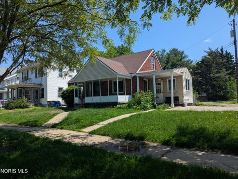 Homes For Sale - 819 Lodge Avenue<br/> Lucas County, Toledo, OH 43609