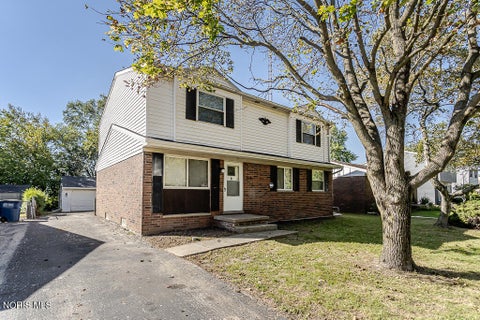 Tiny photo for 808 Butterfield Drive, Toledo, OH 43615 (MLS # 10013993)