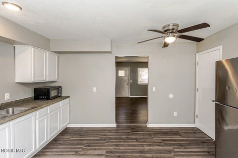 Tiny photo for 808 Butterfield Drive, Toledo, OH 43615 (MLS # 10013993)