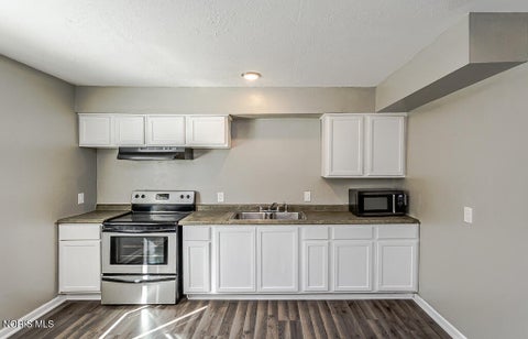 Tiny photo for 808 Butterfield Drive, Toledo, OH 43615 (MLS # 10013993)