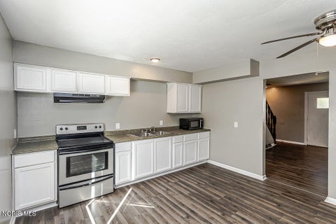 Tiny photo for 808 Butterfield Drive, Toledo, OH 43615 (MLS # 10013993)