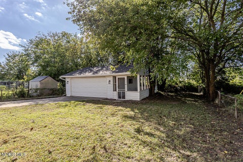 Tiny photo for 808 Butterfield Drive, Toledo, OH 43615 (MLS # 10013993)
