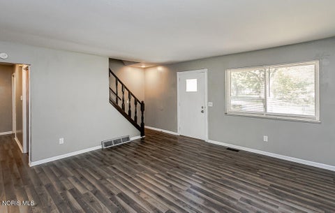 Tiny photo for 808 Butterfield Drive, Toledo, OH 43615 (MLS # 10013993)
