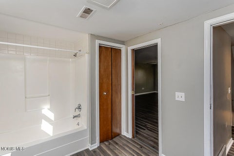 Tiny photo for 808 Butterfield Drive, Toledo, OH 43615 (MLS # 10013993)