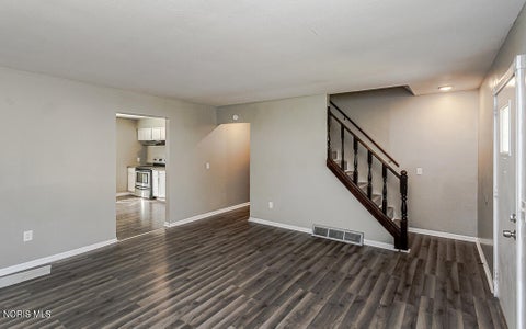 Tiny photo for 808 Butterfield Drive, Toledo, OH 43615 (MLS # 10013993)