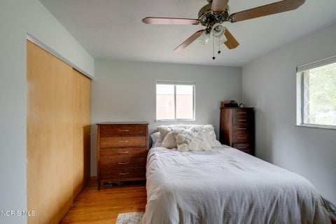 Tiny photo for 5946 E Heights Drive, Toledo, OH 43613 (MLS # 10010503)