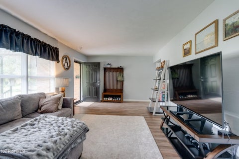 Tiny photo for 5946 E Heights Drive, Toledo, OH 43613 (MLS # 10010503)
