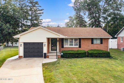 Tiny photo for 5946 E Heights Drive, Toledo, OH 43613 (MLS # 10010503)