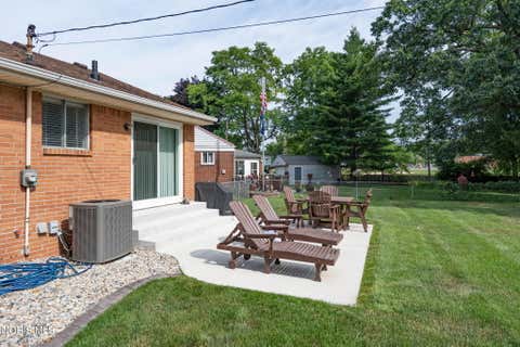 Tiny photo for 5946 E Heights Drive, Toledo, OH 43613 (MLS # 10010503)
