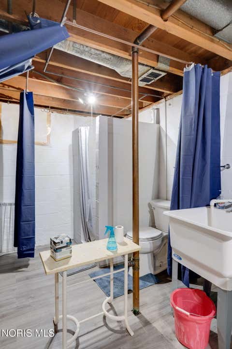 Tiny photo for 5946 E Heights Drive, Toledo, OH 43613 (MLS # 10010503)