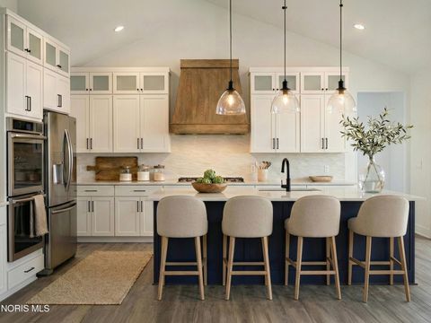 Tiny photo for 8501 Alyssa Way, Monclova, OH 43542 (MLS # 10005574)