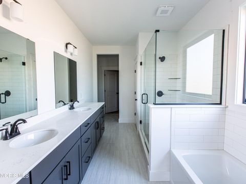 Tiny photo for 8501 Alyssa Way, Monclova, OH 43542 (MLS # 10005574)