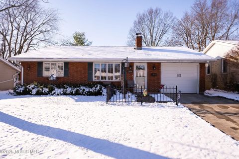Photo of 2616 Eton Place, Findlay, OH 45840 (MLS # 10002744)