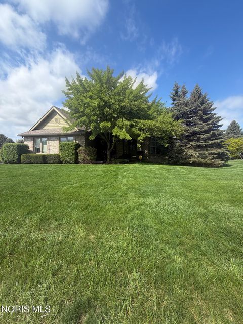 Photo of 3130 Stonegate Drive, Maumee, OH 43537 (MLS # 10006979)
