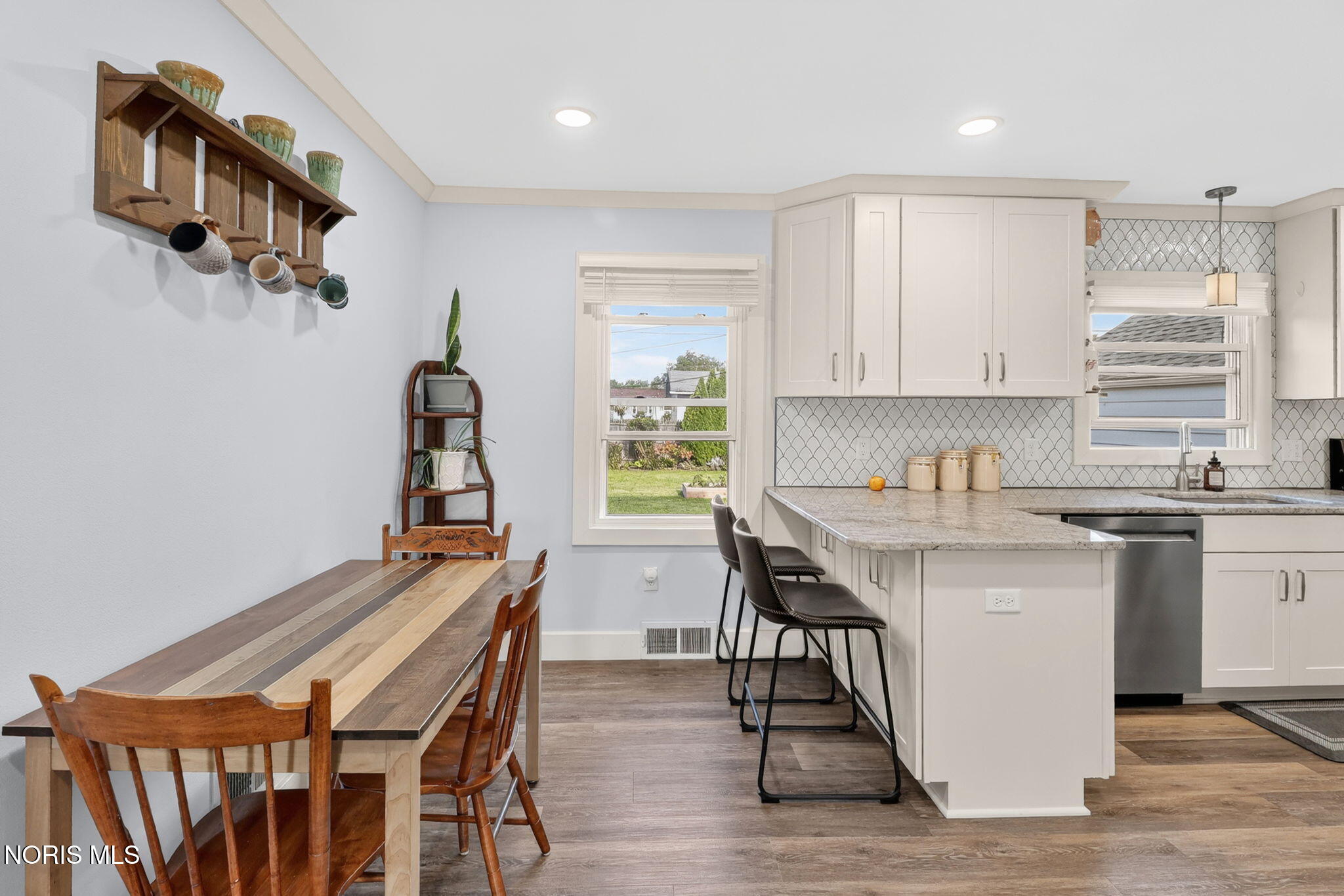 102 N Masters Court
