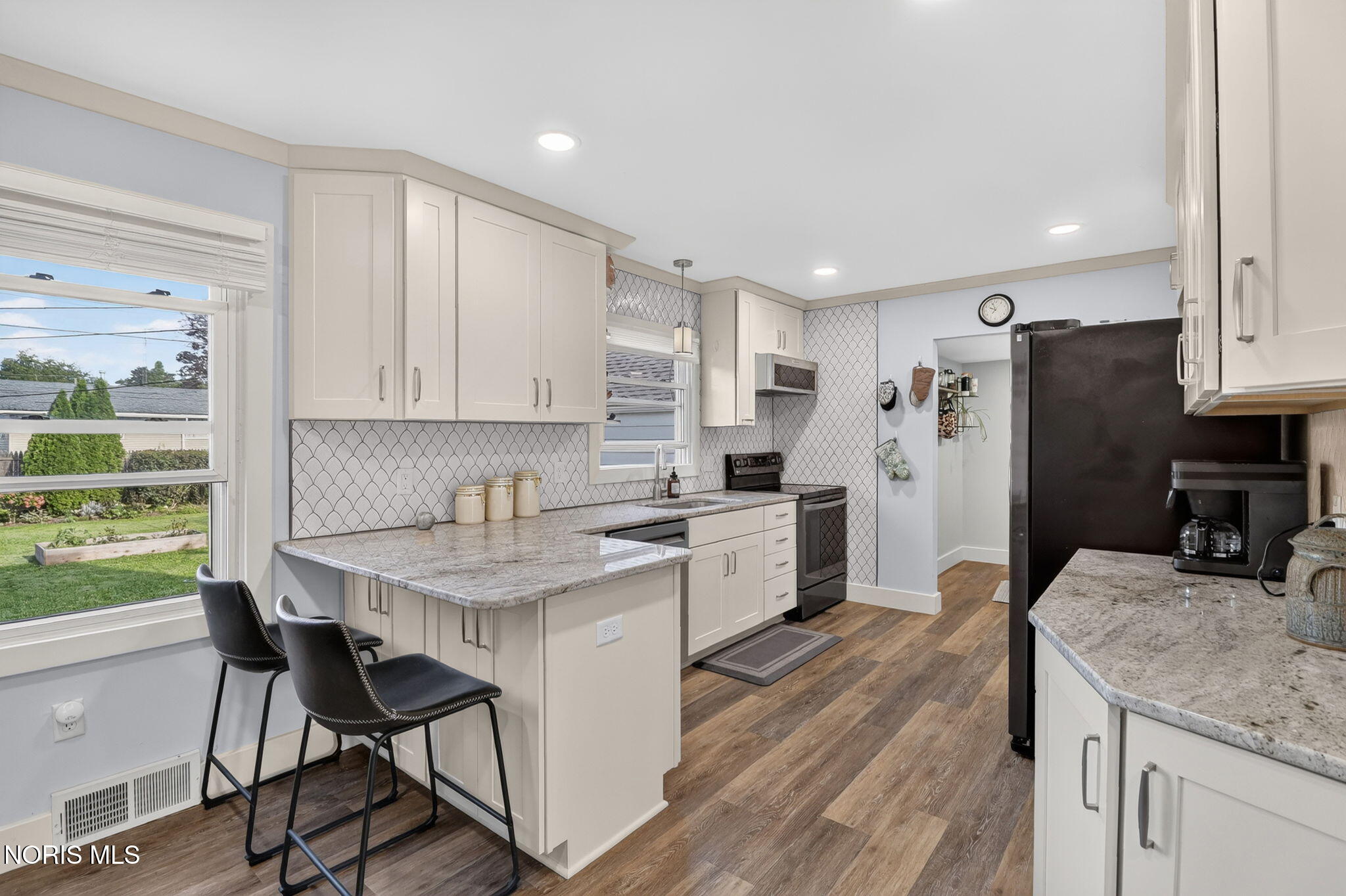 102 N Masters Court