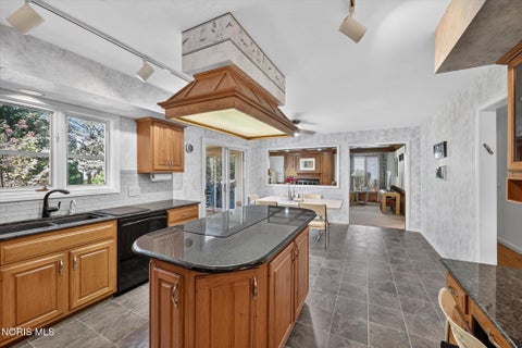 Tiny photo for 5036 Cartagena Drive, Toledo, OH 43623 (MLS # 10013981)