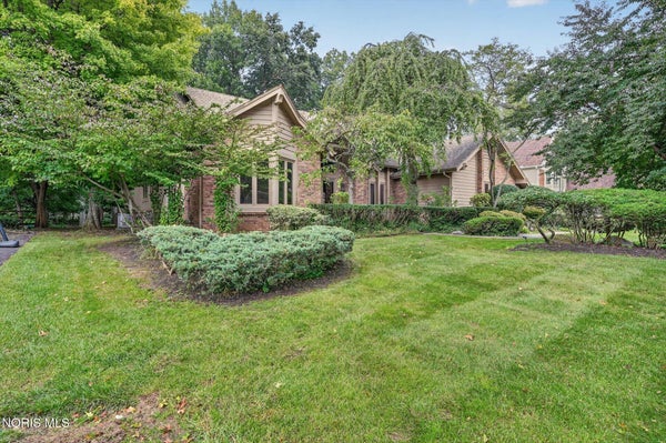 5036 CARTAGENA DR, TOLEDO, OH 43623 - Image a6e761fe8b960ff5b4e73f57ae49a018/2207394148
