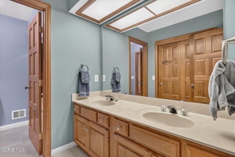 Tiny photo for 5036 Cartagena Drive, Toledo, OH 43623 (MLS # 10013981)