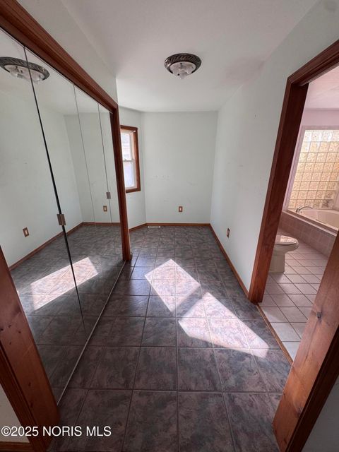 Tiny photo for 6079 Whiteford Center Road, Toledo, OH 43613 (MLS # 10000188)