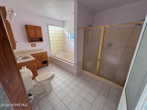 Tiny photo for 6079 Whiteford Center Road, Toledo, OH 43613 (MLS # 10000188)