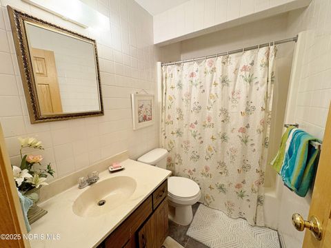 Tiny photo for 818 Lafayette Boulevard, Bowling Green, OH 43402 (MLS # 10001756)