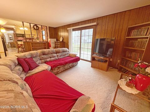 Tiny photo for 818 Lafayette Boulevard, Bowling Green, OH 43402 (MLS # 10001756)