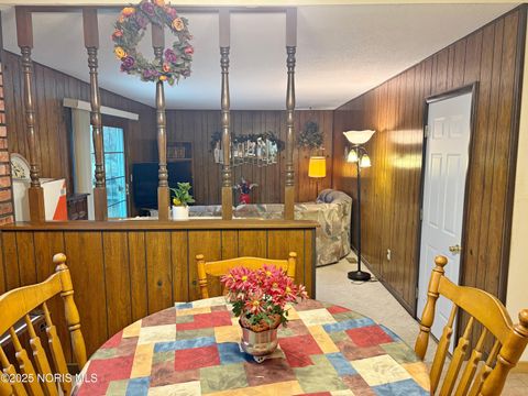 Tiny photo for 818 Lafayette Boulevard, Bowling Green, OH 43402 (MLS # 10001756)