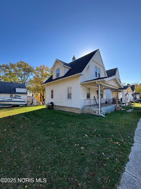 Photo of 2830 F Street, Toledo, OH 43608 (MLS # 10001152)