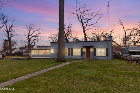 Photo of 5505 Chippewa Road, Toledo, OH 43613 (MLS # 10005948)